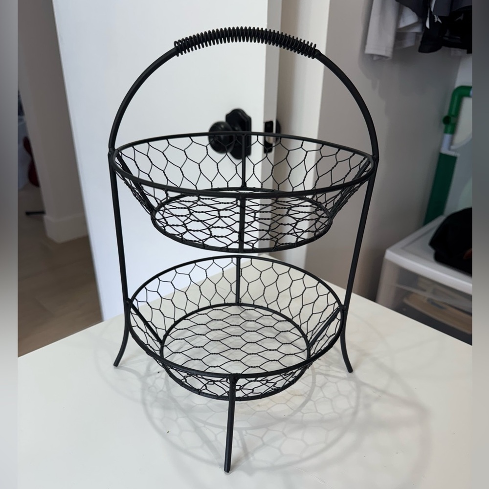 Black Wire Fruit Basket